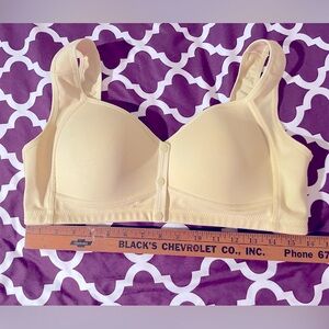 🌼 Snap-in-the-Front Bra 🌼 New Without Tags 🌼 Size 2XL 🌼 Yellow 🌼